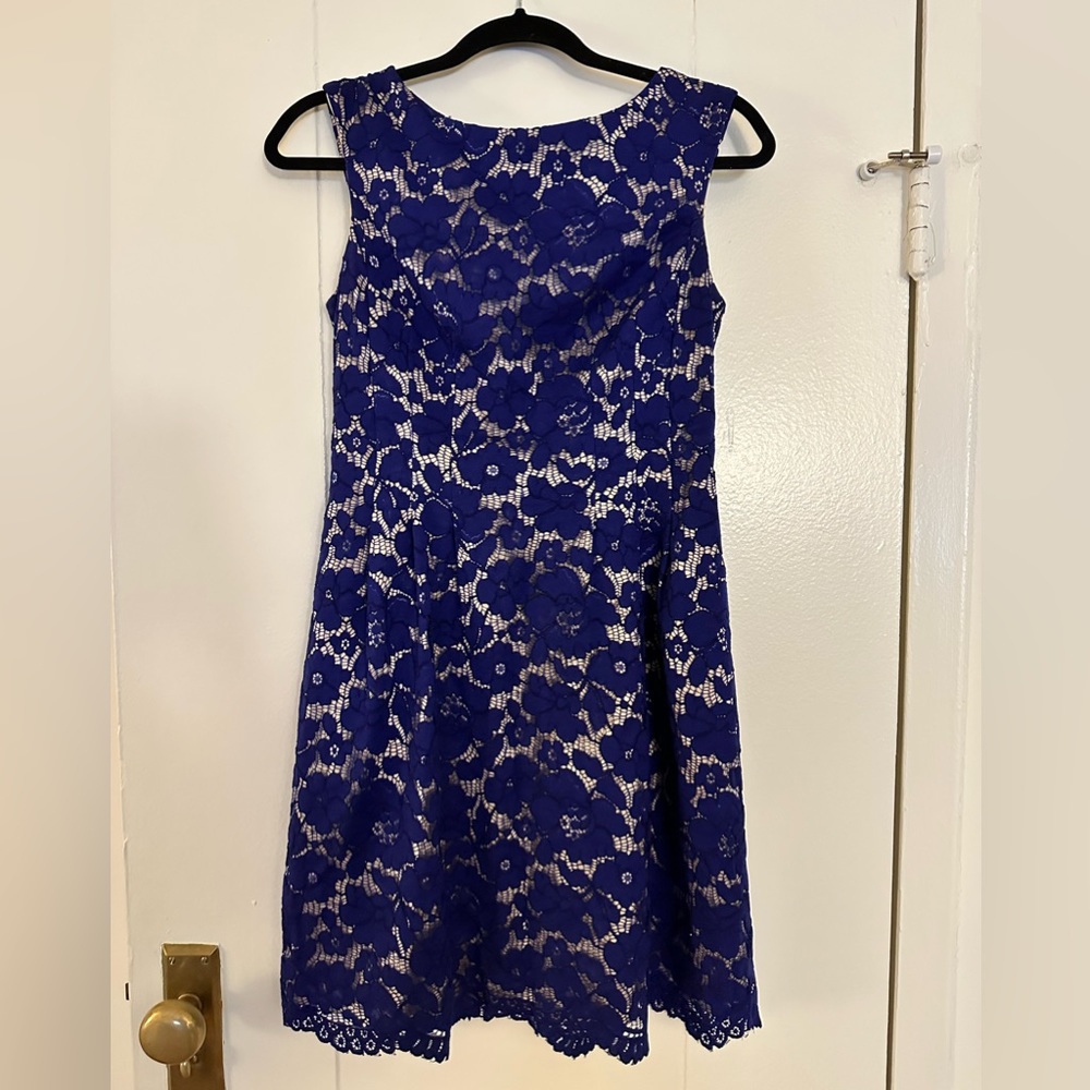 Vince camuto lace dress